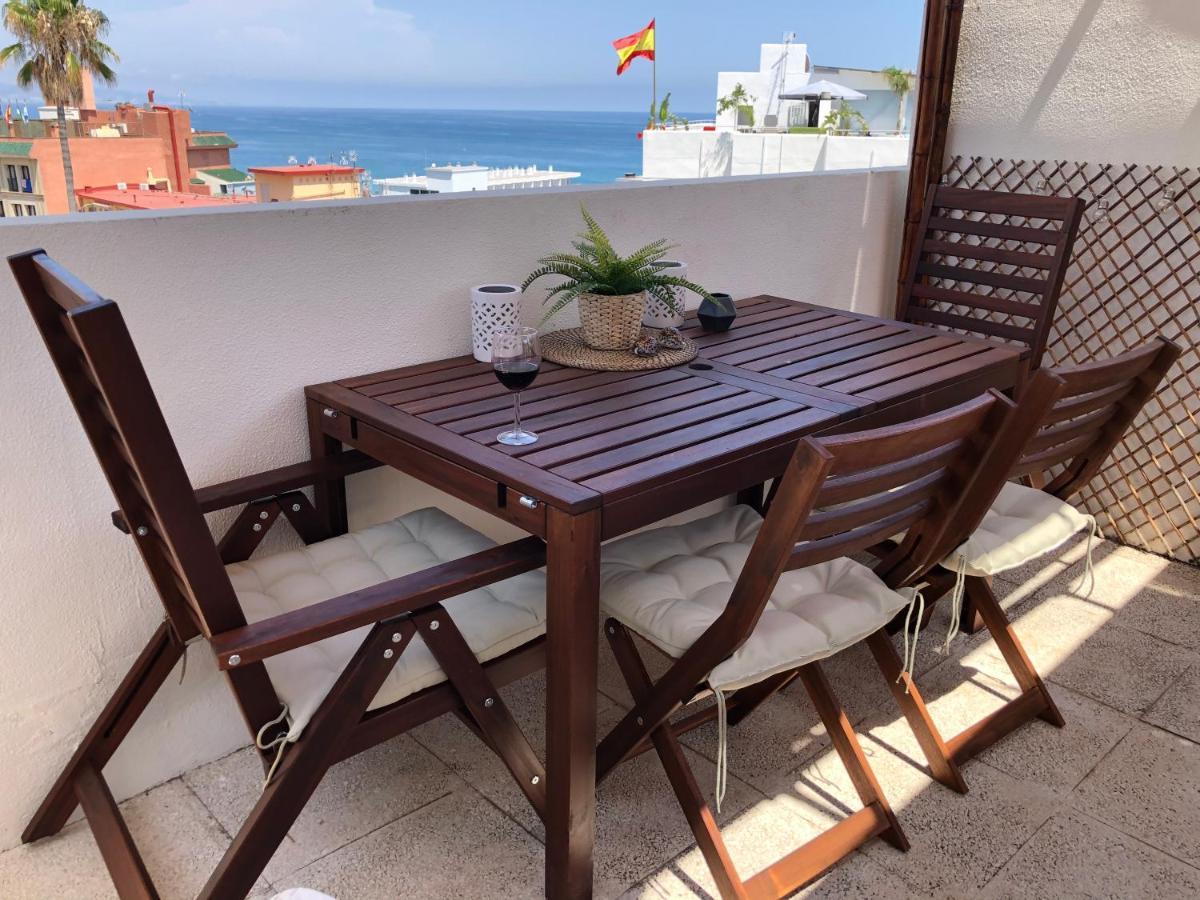 El Cortijuelo. Magnificent Triplex Terraced House With Rooftop Of 18m2, Overlooking The Sea. Parking Hébergement de vacances *