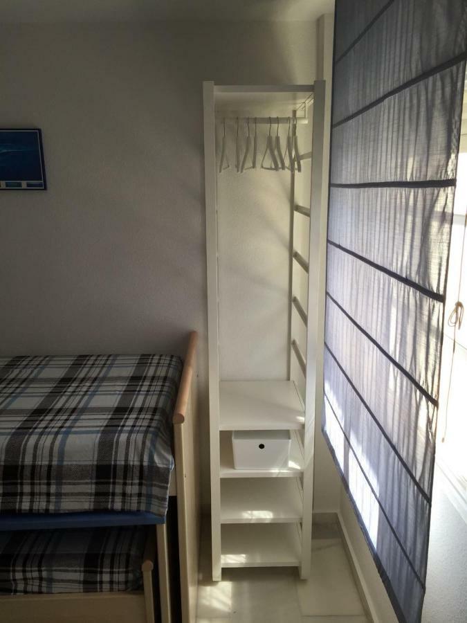 El Cortijuelo. Magnificent Triplex Terraced House With Rooftop Of 18m2, Overlooking The Sea. Parking Hébergement de vacances *