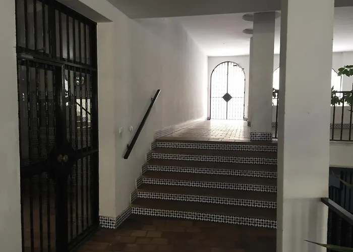 El Cortijuelo. Magnificent Triplex Terraced House With Rooftop Of 18M2, Overlooking The Sea. Parking