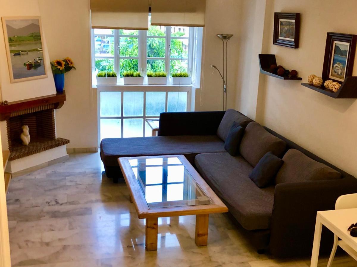 El Cortijuelo. Magnificent Triplex Terraced House With Rooftop Of 18m2, Overlooking The Sea. Parking Ferienhaus