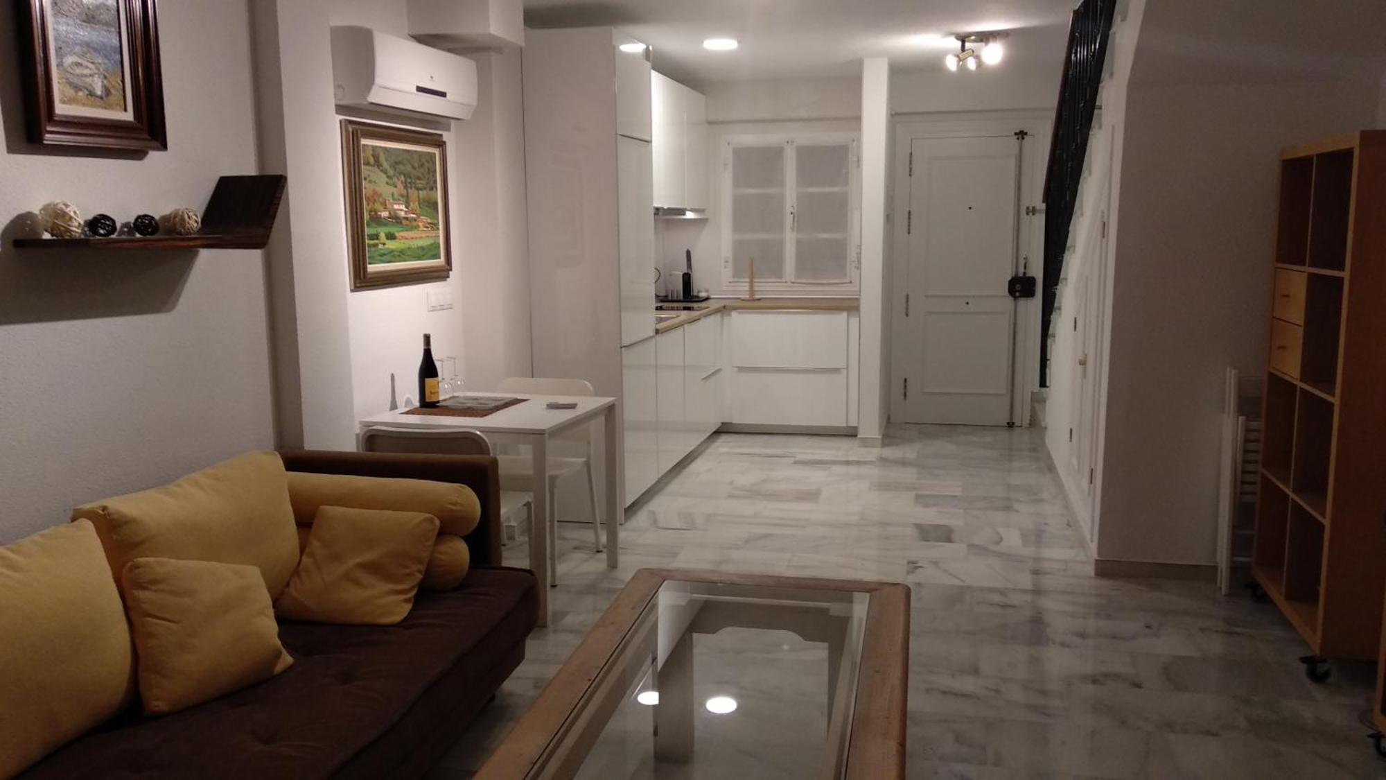 El Cortijuelo. Magnificent Triplex Terraced House With Rooftop Of 18m2, Overlooking The Sea. Parking Ferienhaus