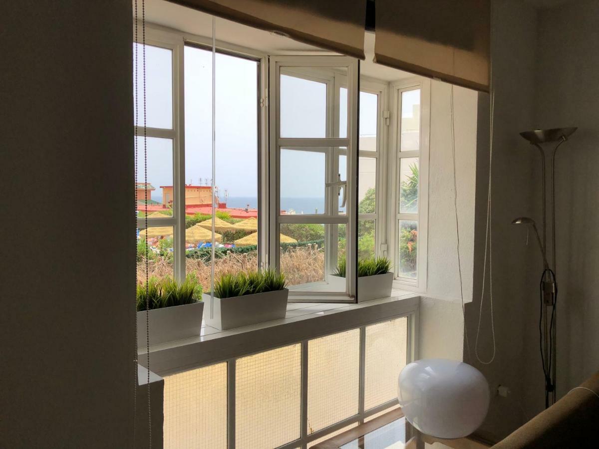 Dom wakacyjny El Cortijuelo. Magnificent Triplex Terraced House With Rooftop Of 18m2, Overlooking The Sea. Parking Torremolinos
